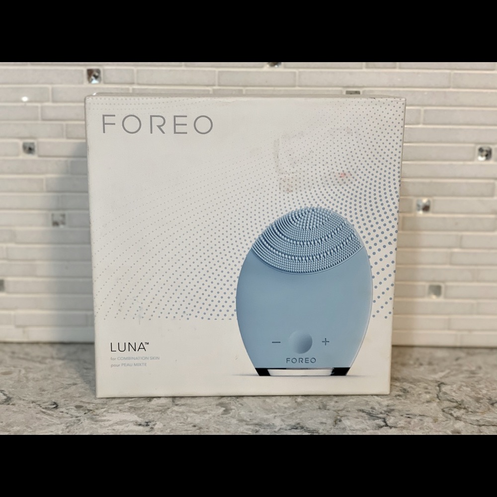 FOREO Luna for Combination Skin
